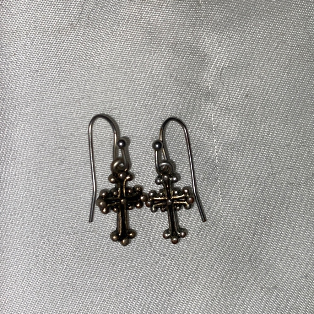 Very pretty cross earrings